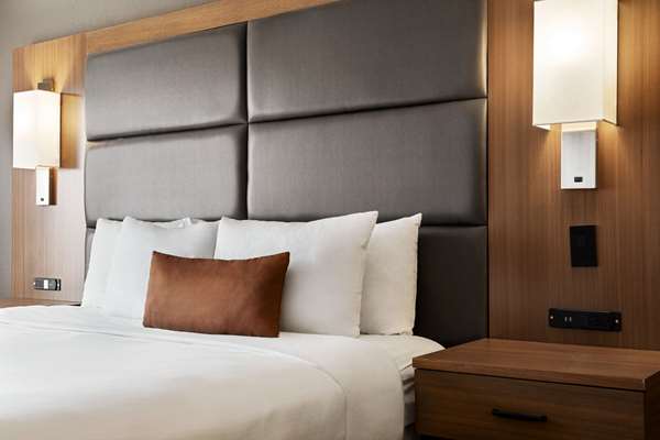  - Wingate by Wyndham Hotel Blue Ash - I-71, Exit 15