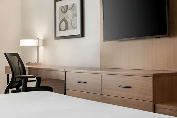  - Wingate by Wyndham Hotel Blue Ash - I-71, Exit 15