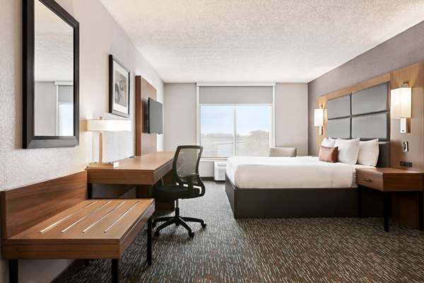  - Wingate by Wyndham Hotel Blue Ash - I-71, Exit 15
