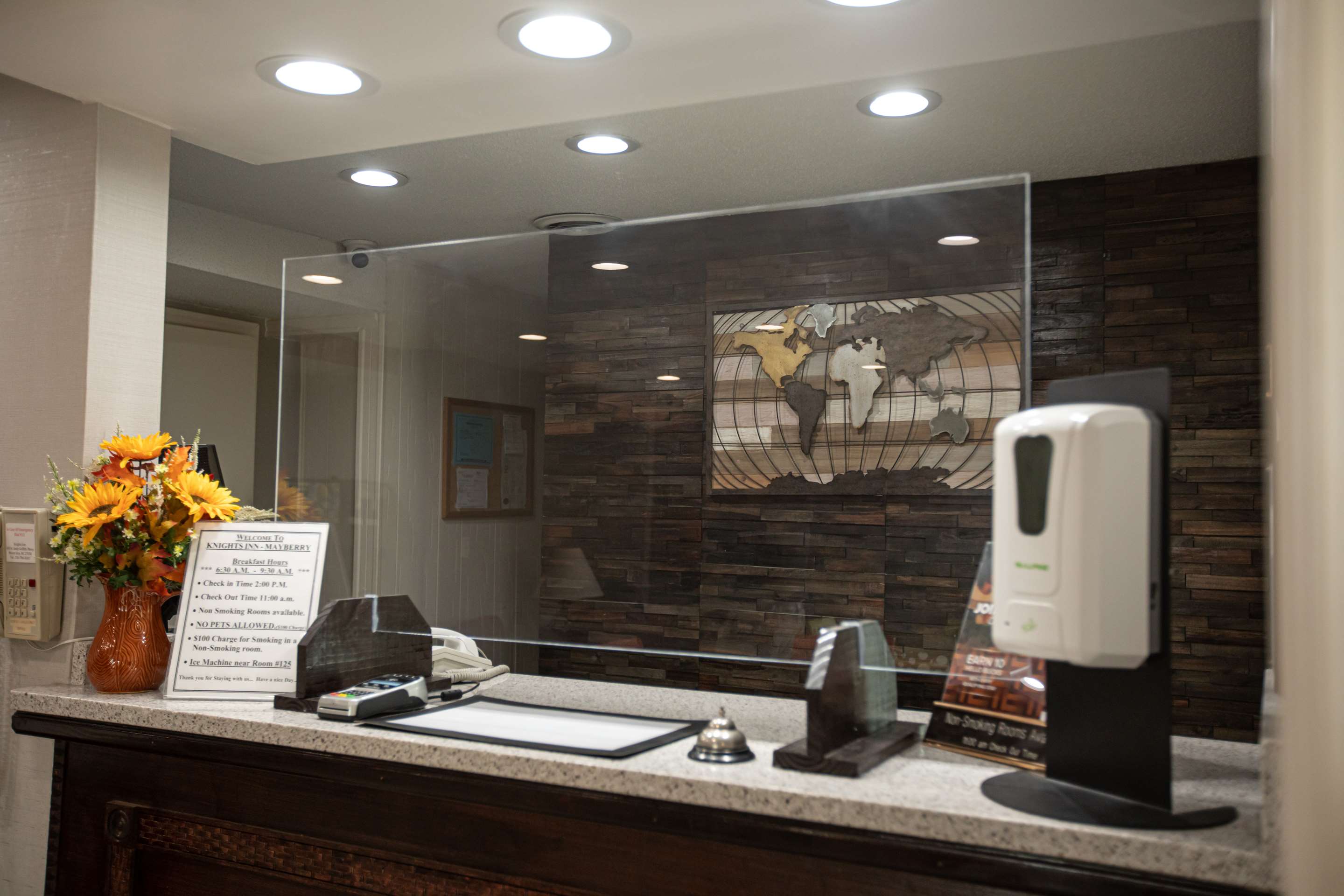 IA | Knights Inn Mount Airy