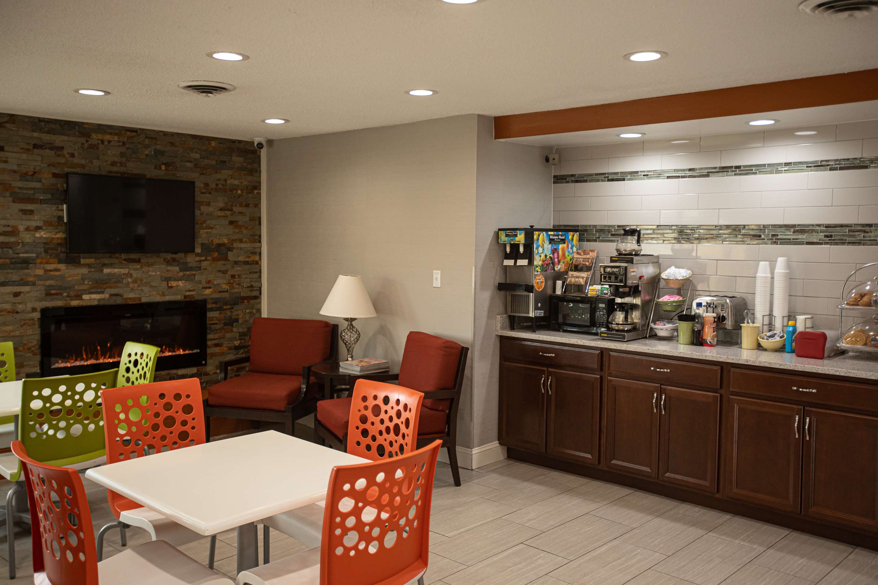 IA | Knights Inn Mount Airy