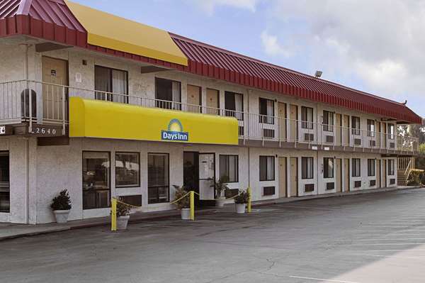 Exterior view - Days Inn Southeast Fresno
