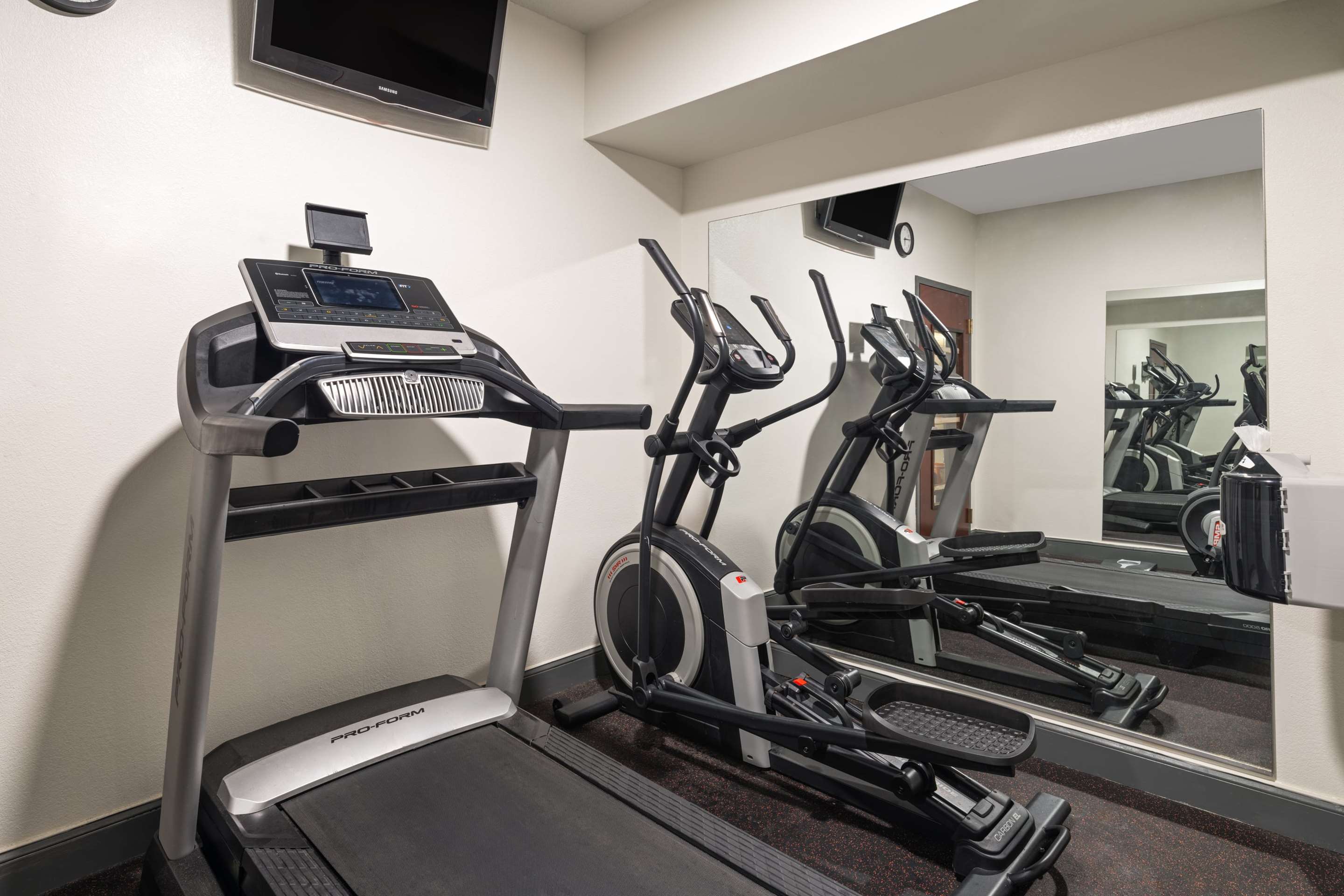 Health club fitness center gym | Ramada by Wyndham Locust Grove