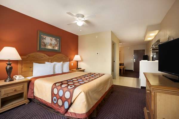 Suite - Super 8 Hotel Marana - I-10, Exit 246