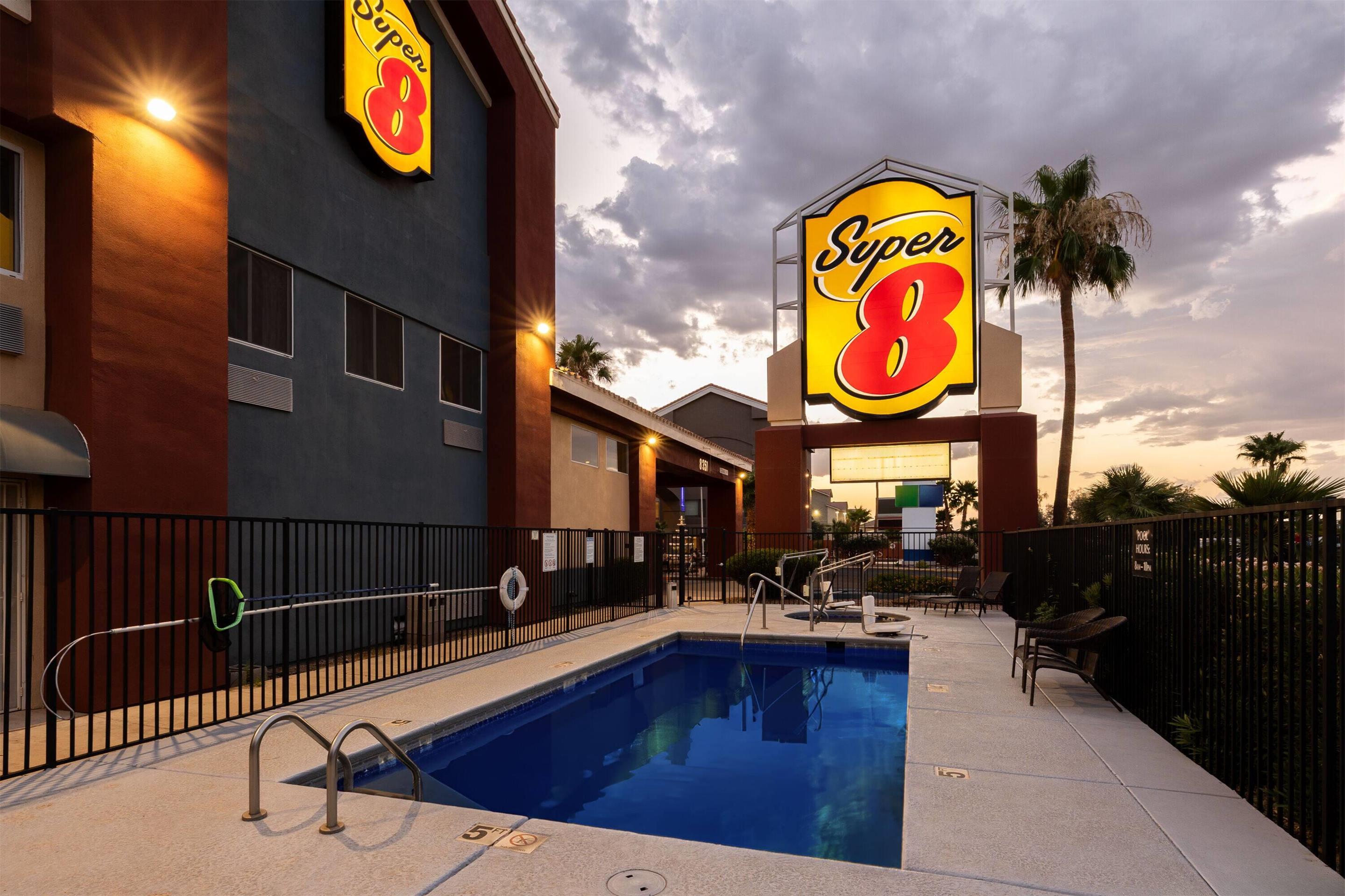 Pool | Super 8 by Wyndham Marana/Tucson Area