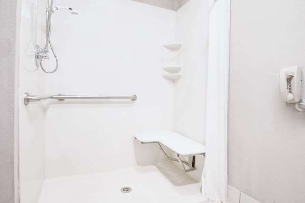  - Super 8 Hotel Monett