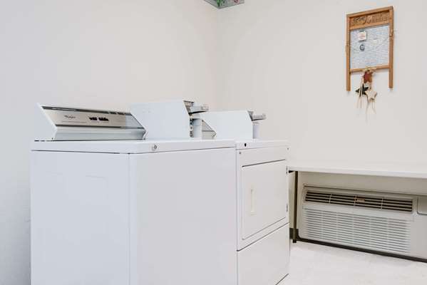 Amenities - Super 8 Hotel Monett