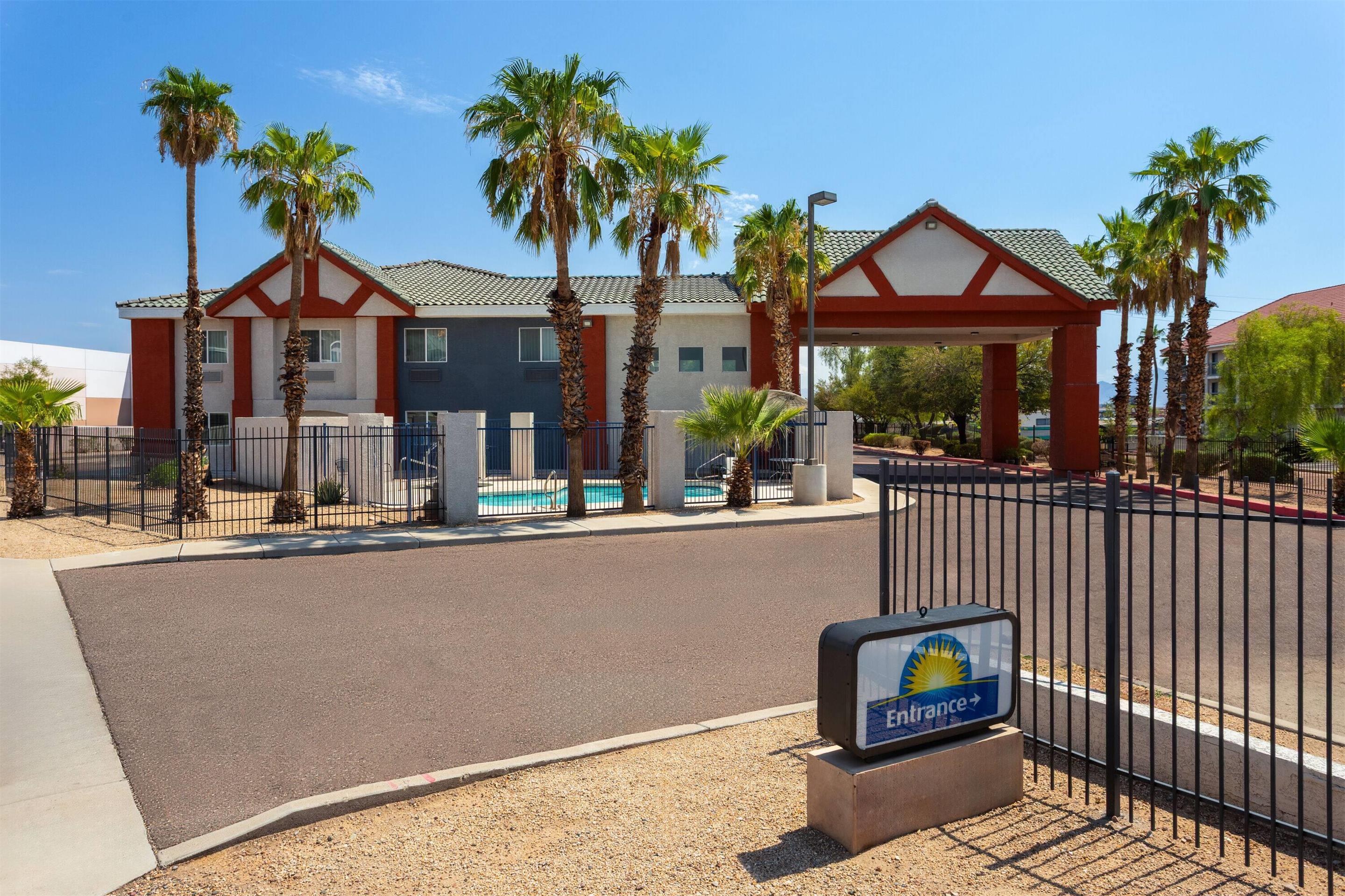 Exterior | Days Inn by Wyndham Phoenix West
