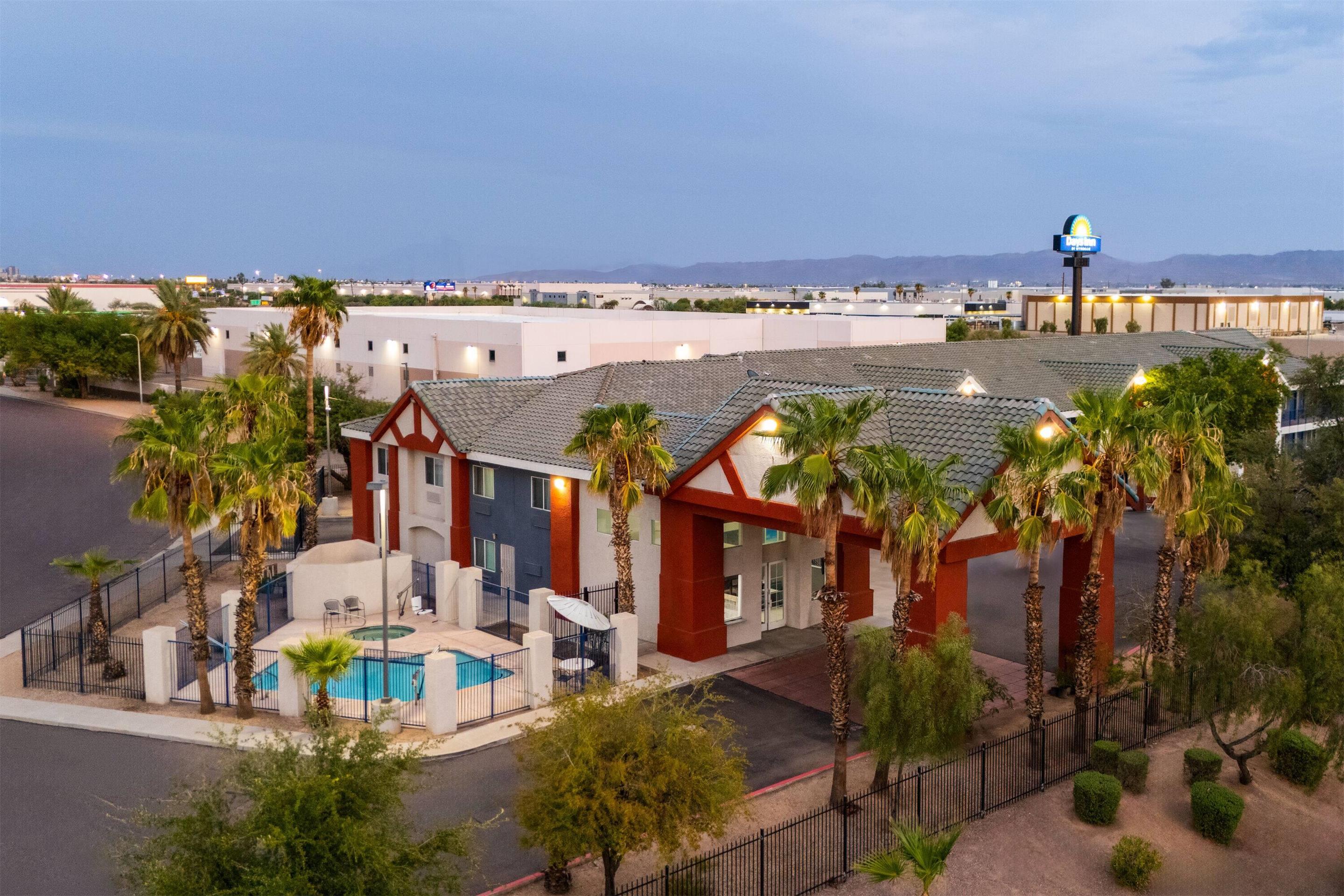 Exterior | Days Inn by Wyndham Phoenix West