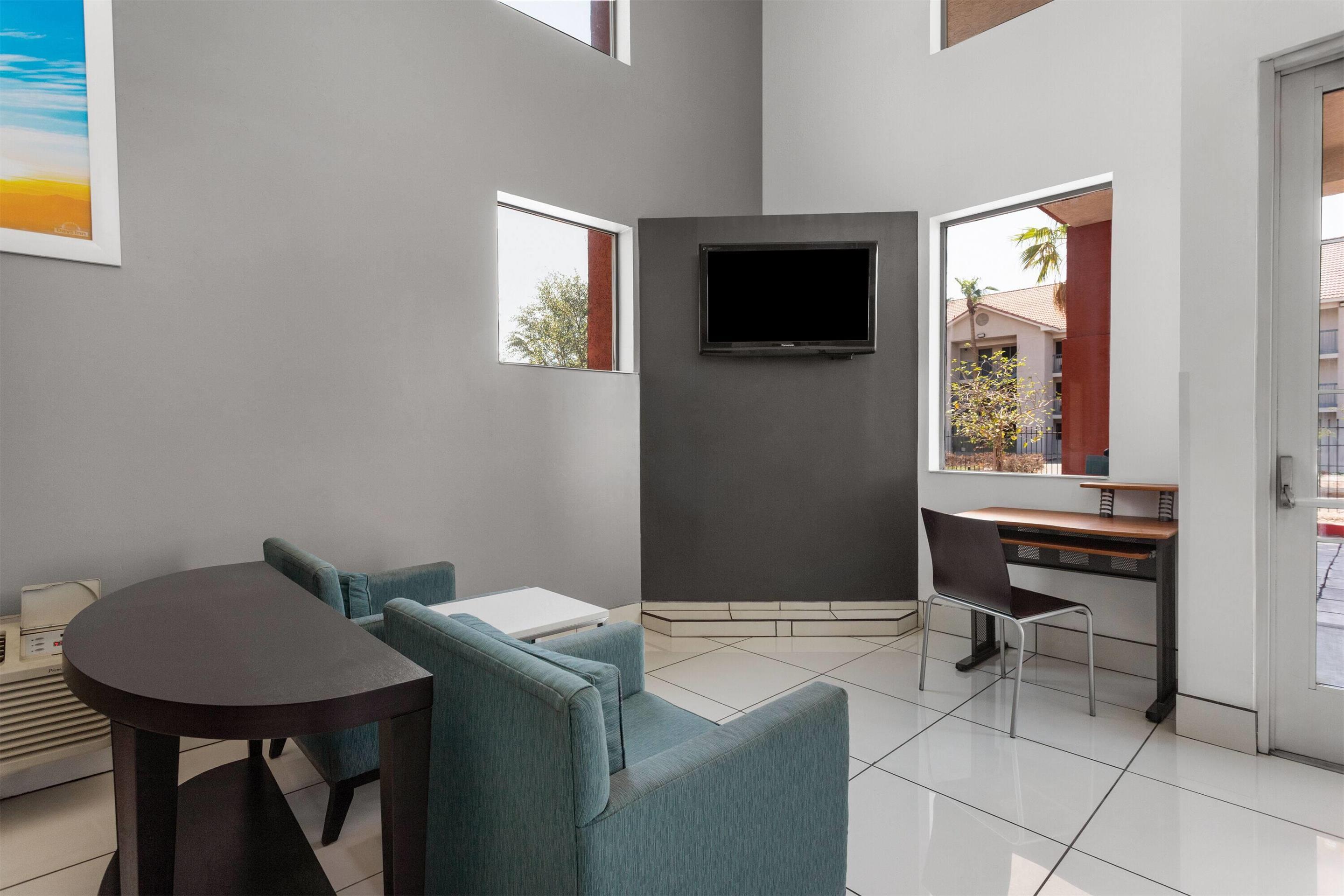 Lobby | Days Inn by Wyndham Phoenix West