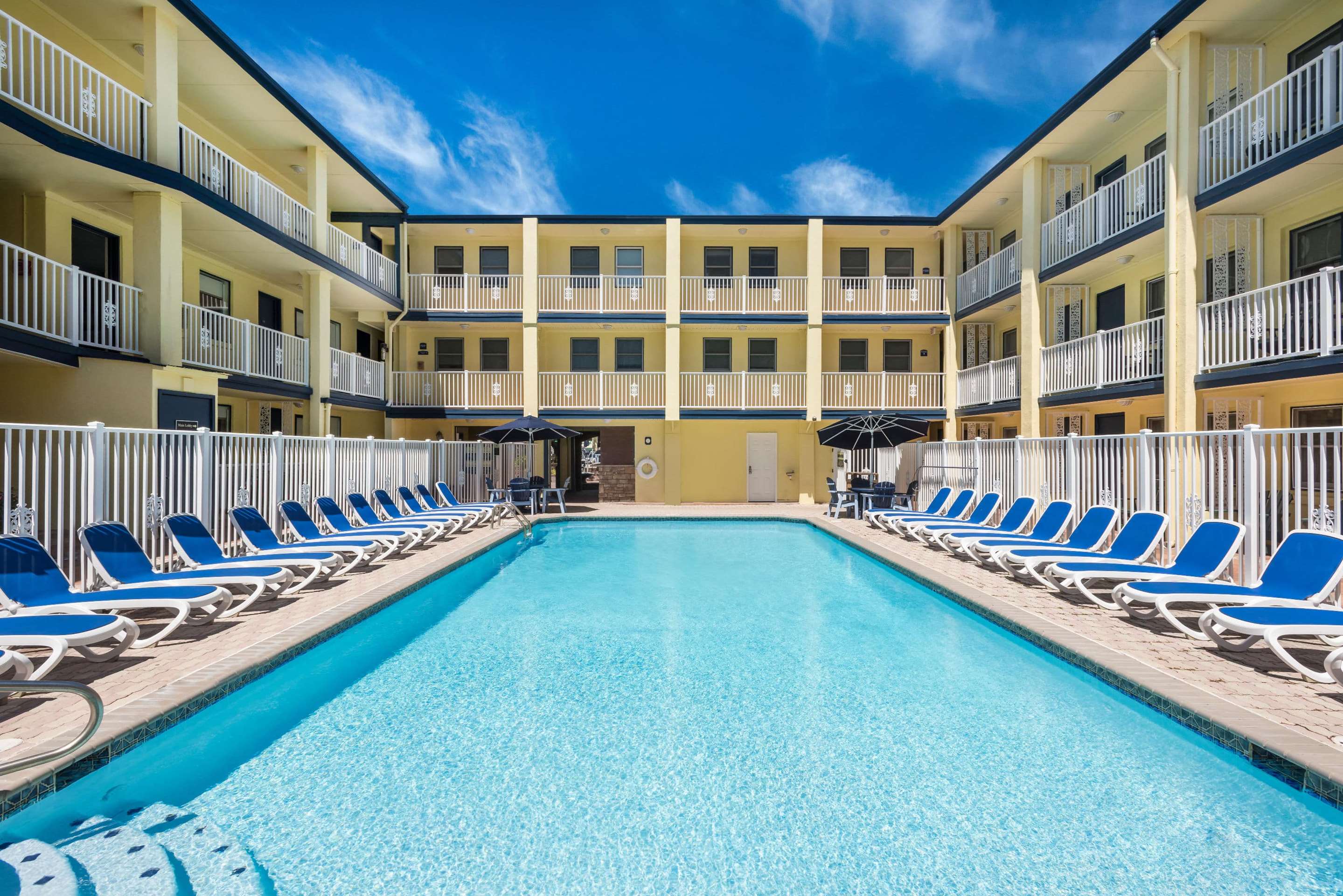 Pool | Days Inn by Wyndham Ocean City Oceanfront