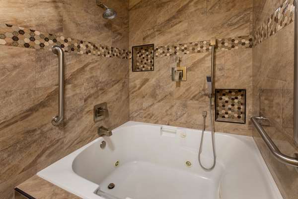  - Hotel Vinea Travelodge Healdsburg - US 101, Exit 505