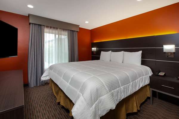 Suite - Hotel Vinea Travelodge Healdsburg - US 101, Exit 505