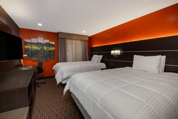  - Hotel Vinea Travelodge Healdsburg - US 101, Exit 505