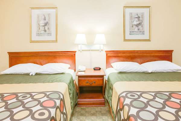  - Super 8 Hotel D'Iberville - I-110, Exit 2