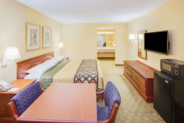  - Super 8 Hotel D'Iberville - I-110, Exit 2