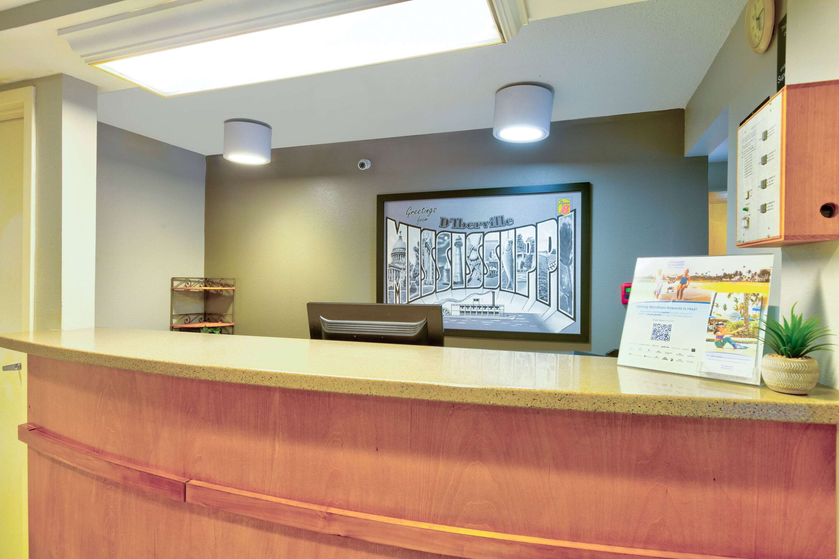 Reception | Super 8 by Wyndham Diberville Biloxi Area