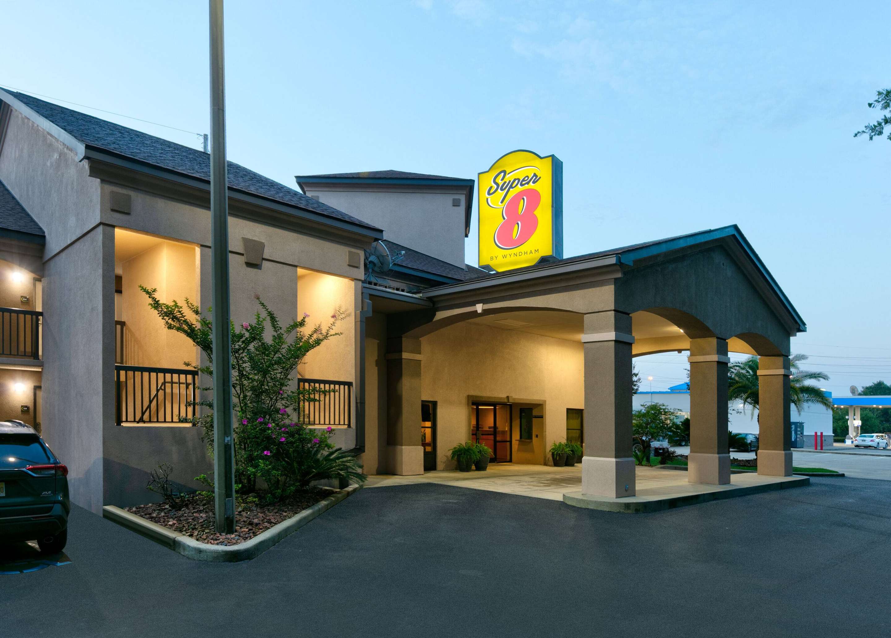 Exterior | Super 8 by Wyndham Diberville Biloxi Area