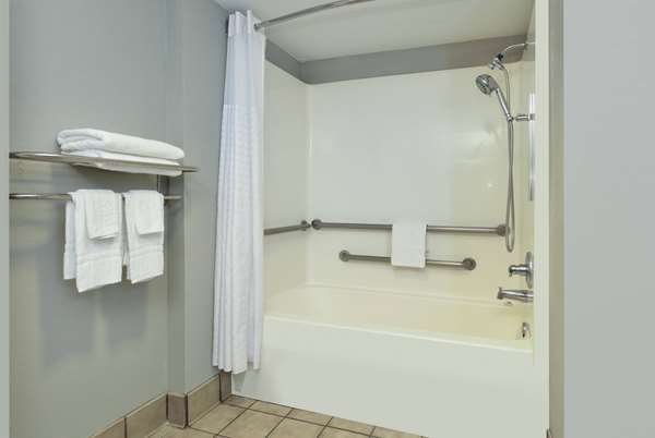  - Super 8 Hotel D'Iberville - I-110, Exit 2