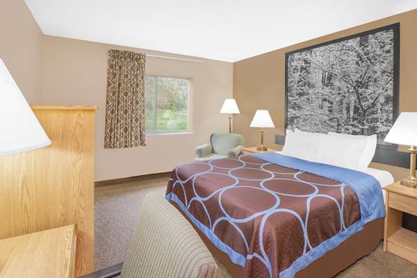  - Super 8 Hotel Seville - I-71, Exit 209