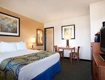  - Days Inn Encinitas - I-5, Exit 42