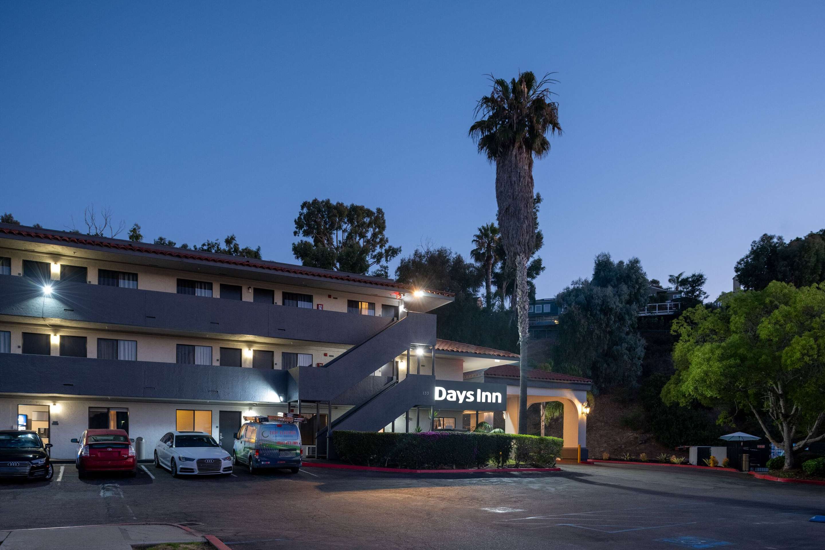 Exterior | Days Inn by Wyndham Encinitas Moonlight Beach