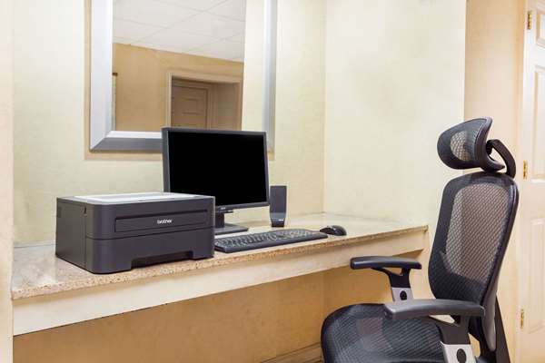 Conference Area - Days Inn Riverbanks Zoo Columbia - I-26, Exit 108A
