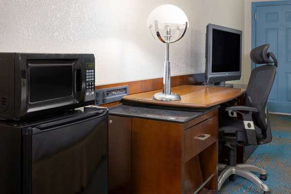  - Days Inn Riverbanks Zoo Columbia - I-26, Exit 108A