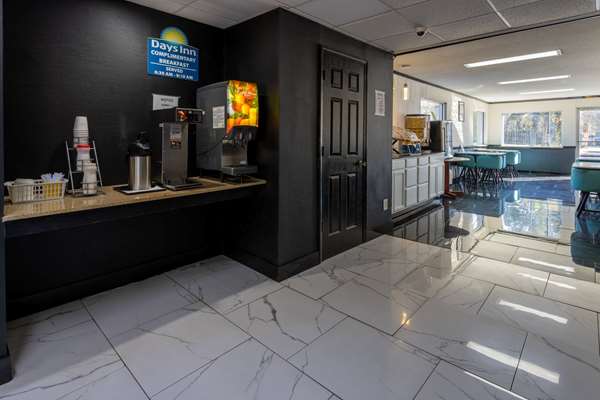  - Days Inn Riverbanks Zoo Columbia - I-26, Exit 108A