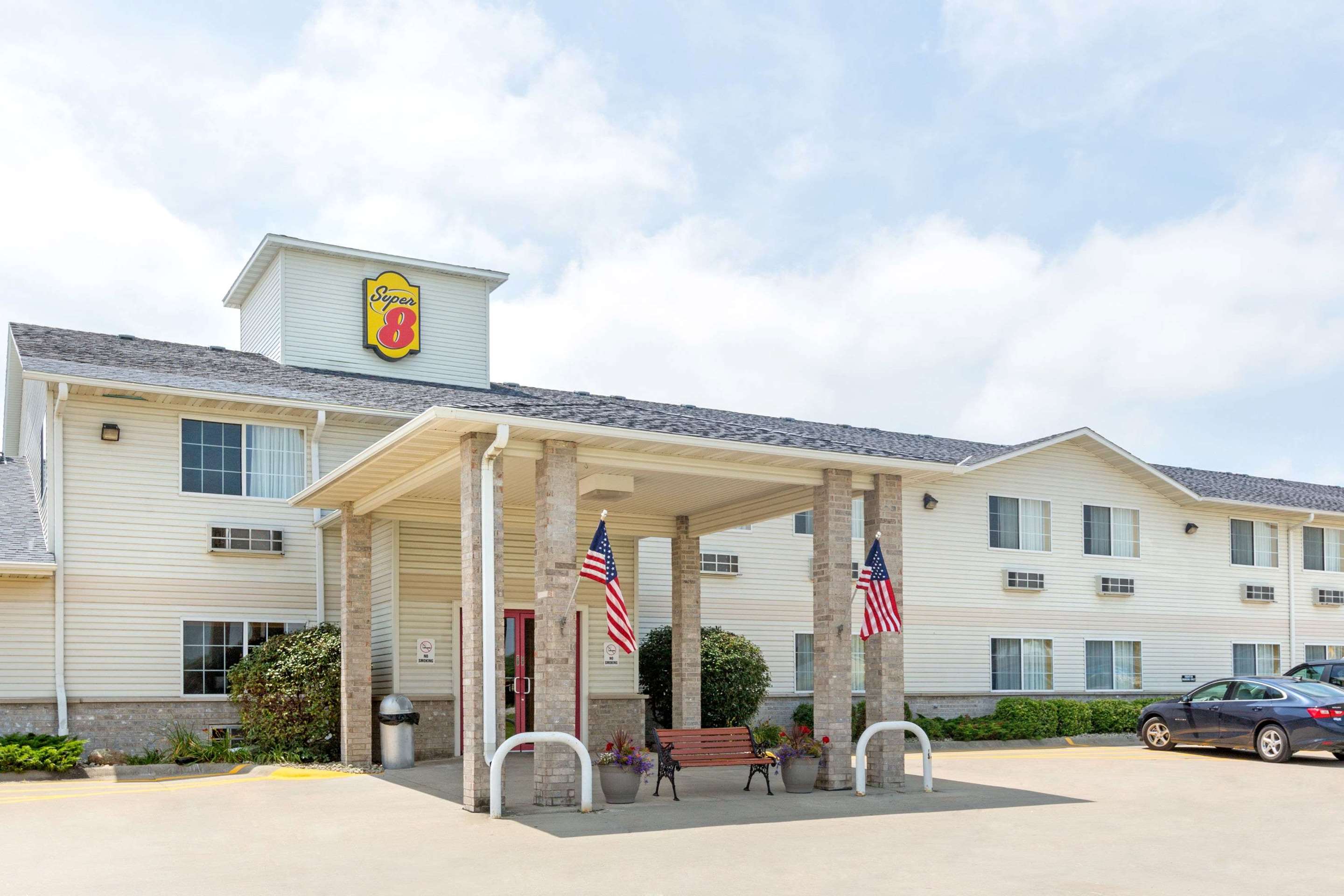 Exterior | Super 8 by Wyndham Clarinda