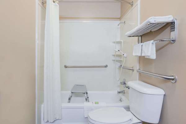  - Super 8 Motel Mt Pleasant