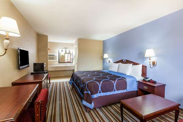  - Super 8 Motel Mt Pleasant