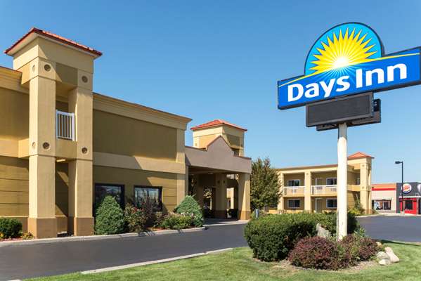 Exterior view - Days Inn Tonawanda