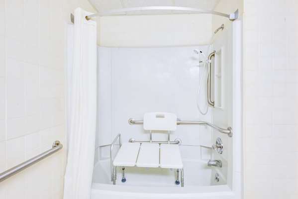  - Super 8 Hotel Port Clinton