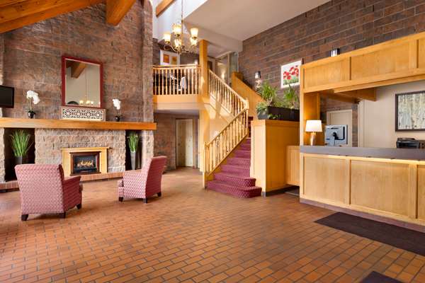  - Travelodge Lakeshore North Bay