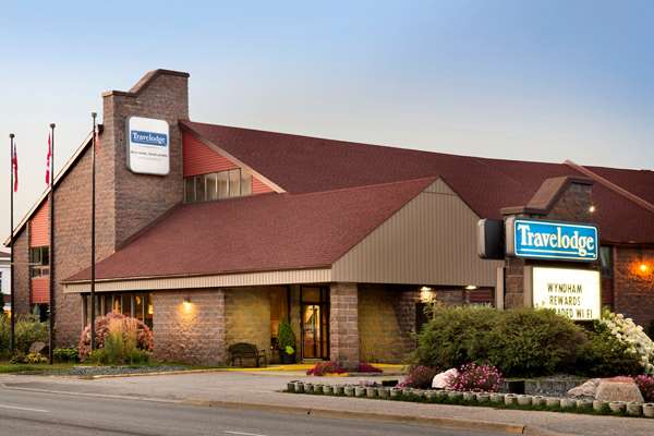 Exterior view - Travelodge Lakeshore North Bay