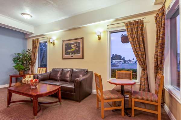  - Super 8 Hotel Duncan