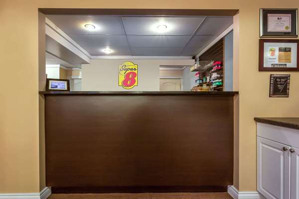  - Super 8 Hotel Duncan