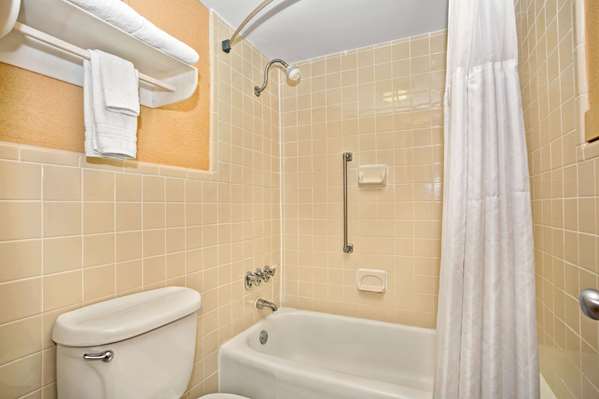  - Days Inn near Duke University Durham - I-85, Exit 173