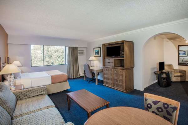 - Howard Johnson Hotel Victoria