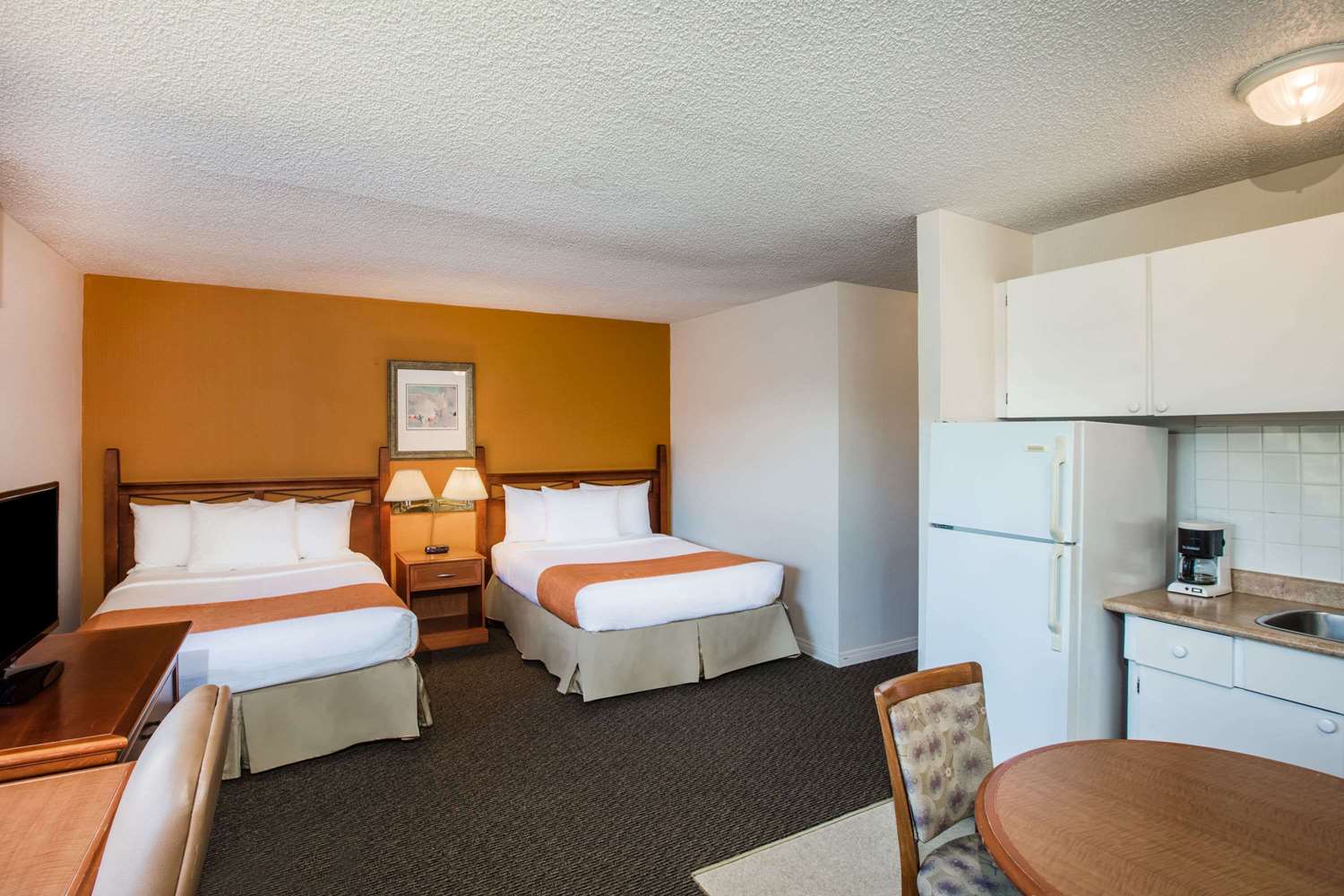Howard Johnson City Center Victoria (British Columbia) Canada Howard Johnson Hotel Victoria, BC - See Discounts
