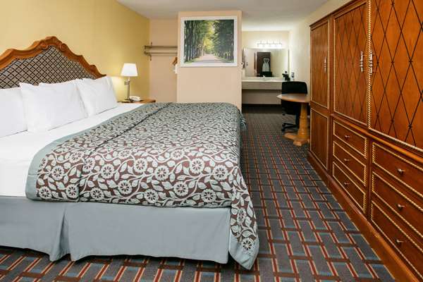  - Days Inn McKinney