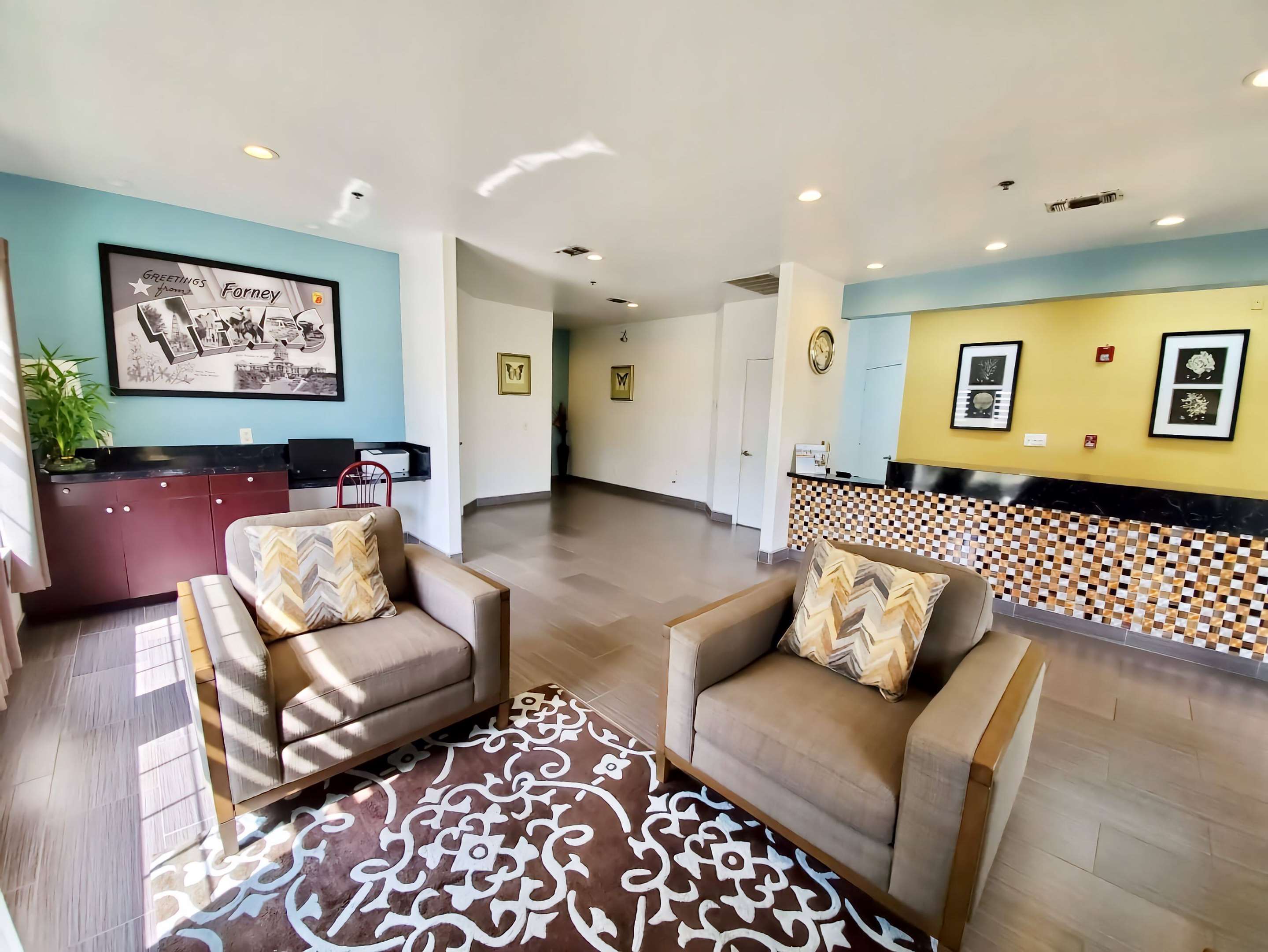 Lobby | Super 8 by Wyndham Forney/East Dallas