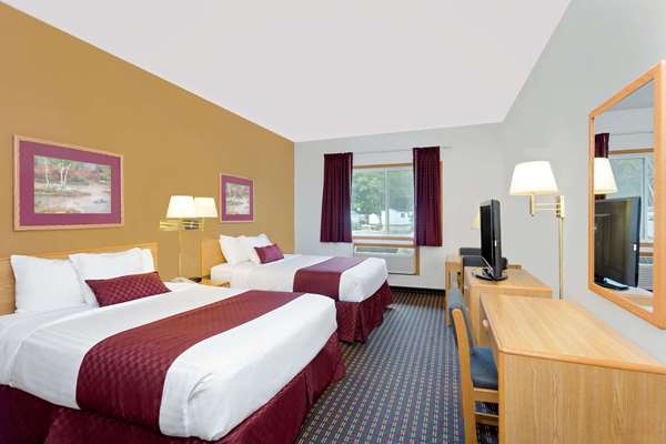 - Ramada Inn Richland Center