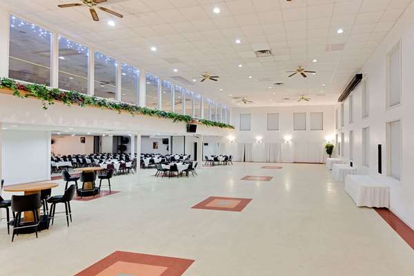  - Ramada Inn Richland Center