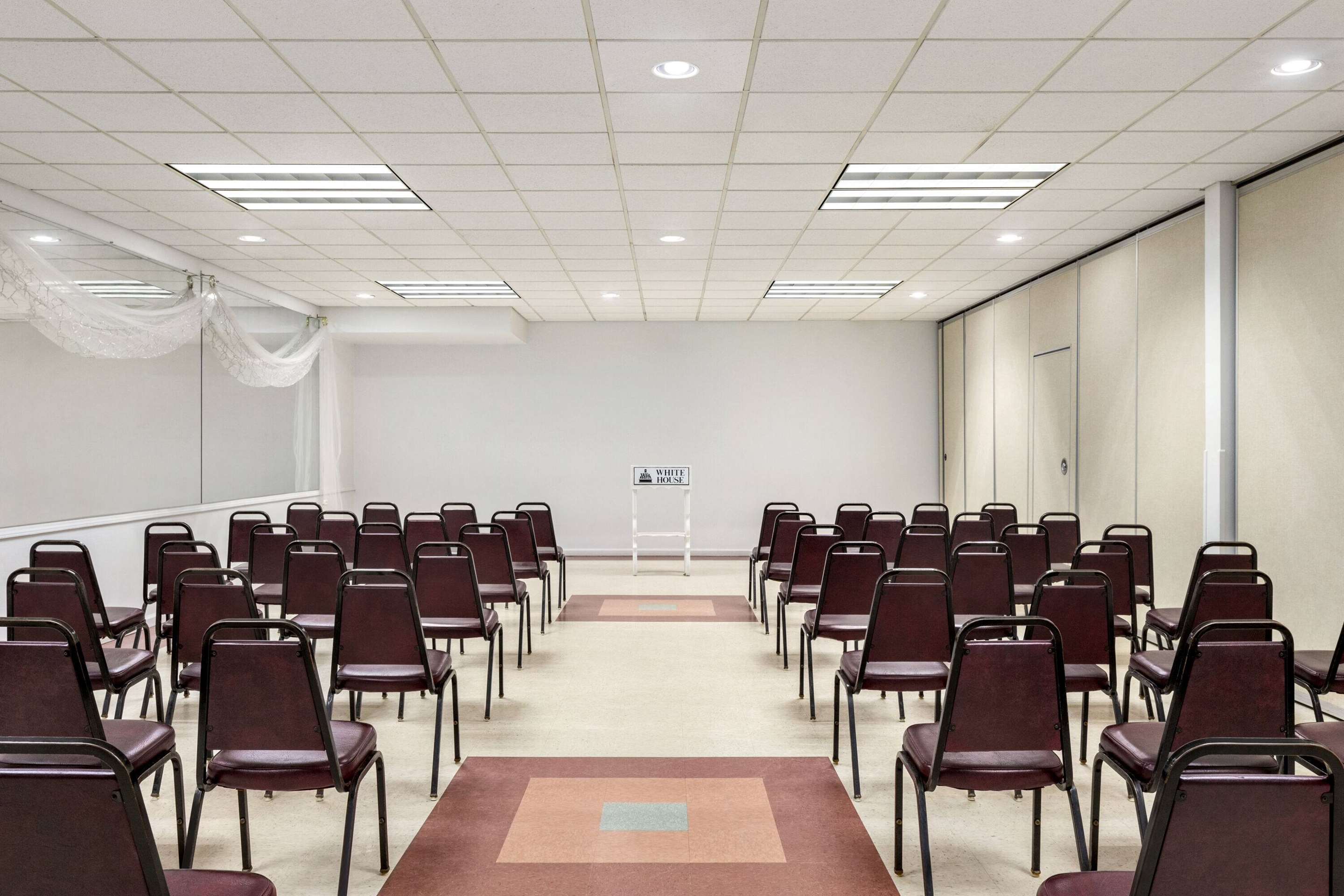 Meeting Room | Ramada by Wyndham Richland Center