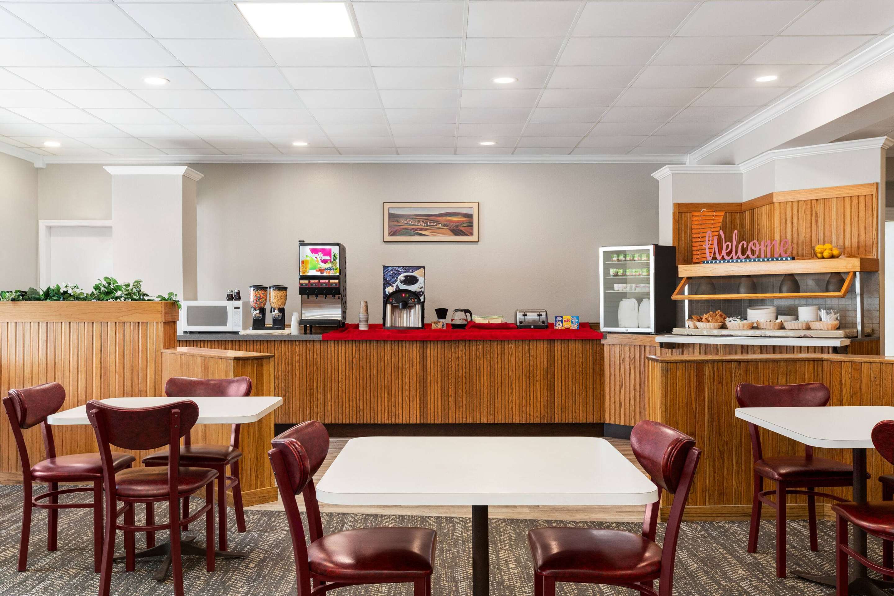 Restaurant | Ramada by Wyndham Richland Center