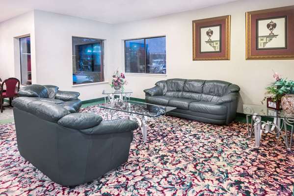  - Super 8 Hotel Pevely - I-55, Exit 180