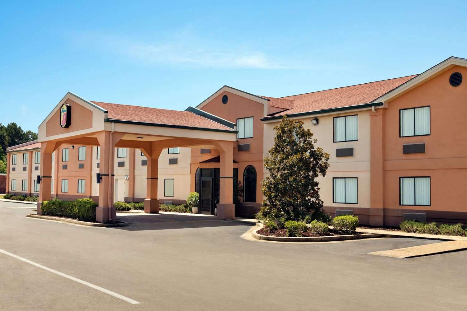 Super 8 Hotel Clinton I20, Exit 36, MS See Discounts