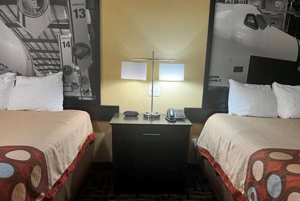  - Super 8 Hotel Pasadena